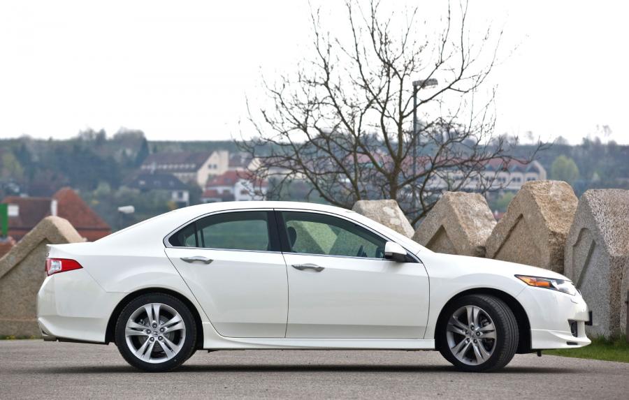  Honda Accord 2008 года  (фото 12 из 86)